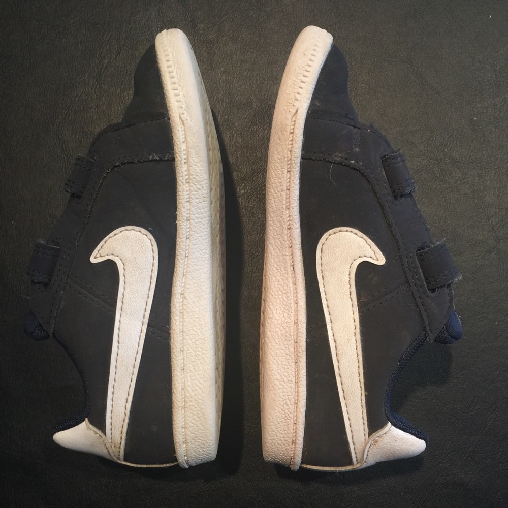 Nike Court Royale blue
